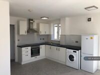2 bedroom flat in London Road, Mitcham, CR4 (2 bed) (#1450257)
