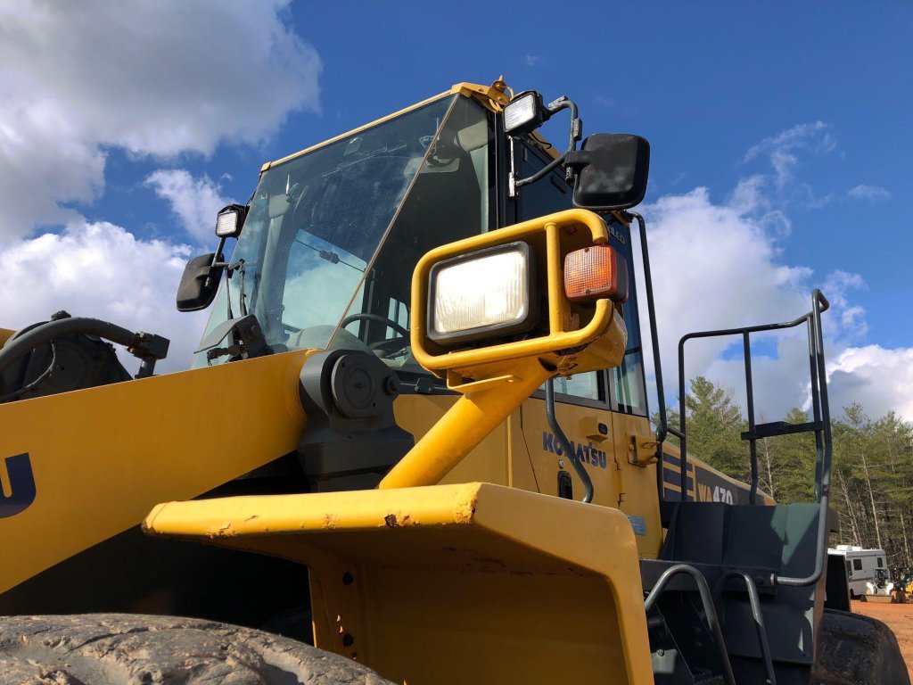 2008 KOMATSU WA 470-6 WHEEL LOADER...11,000HOURS..ORIGINAL TIRES...$60,500 OBO..
