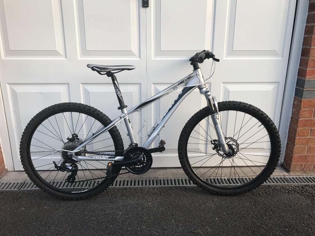 giant revel 4 mountain bike