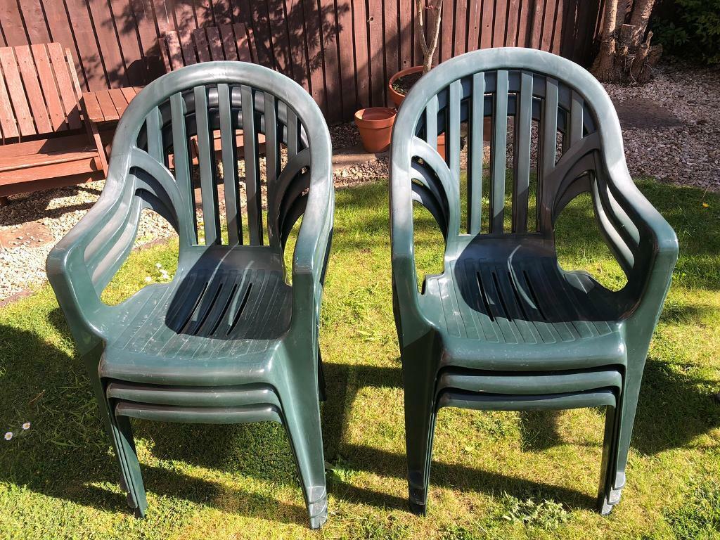 6 green plastic garden chairs in Emersons Green, Bristol