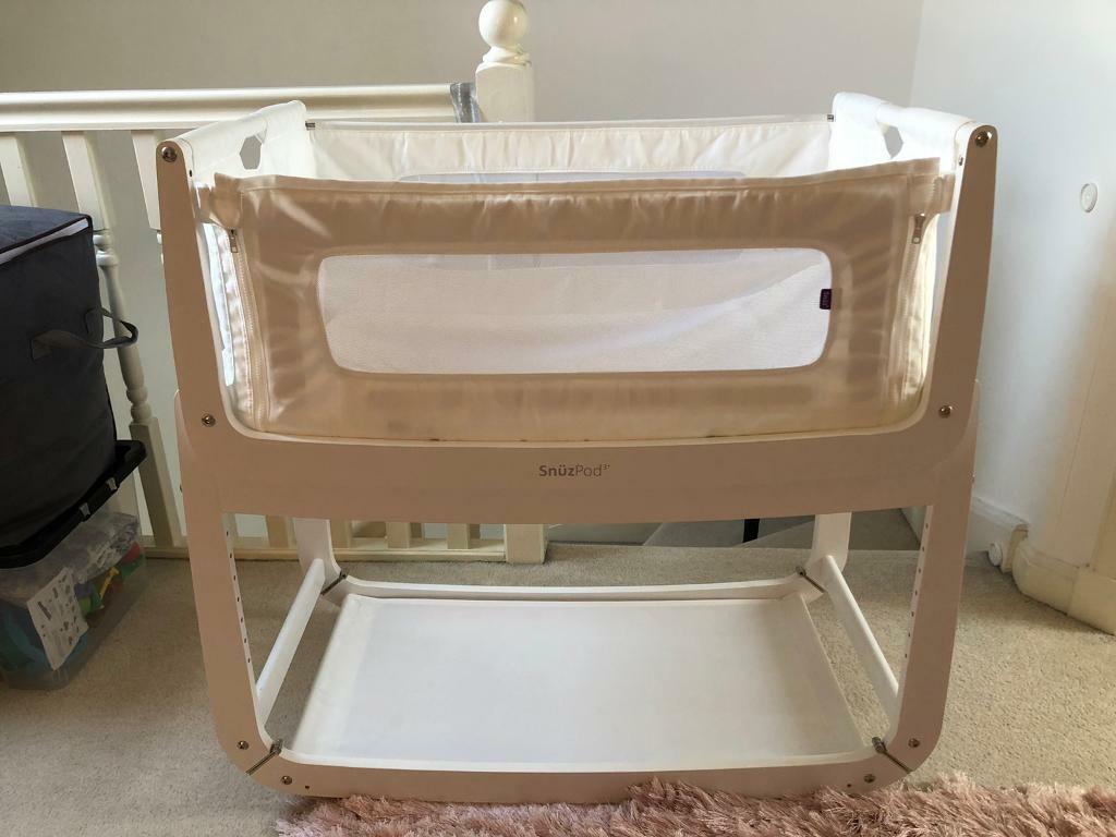 New snuz pod cot crib next to me bedside cot £220 in East End