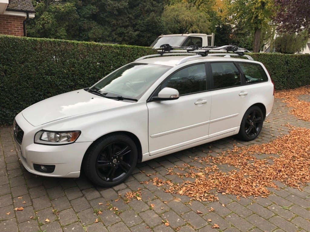 Volvo v50 stance
