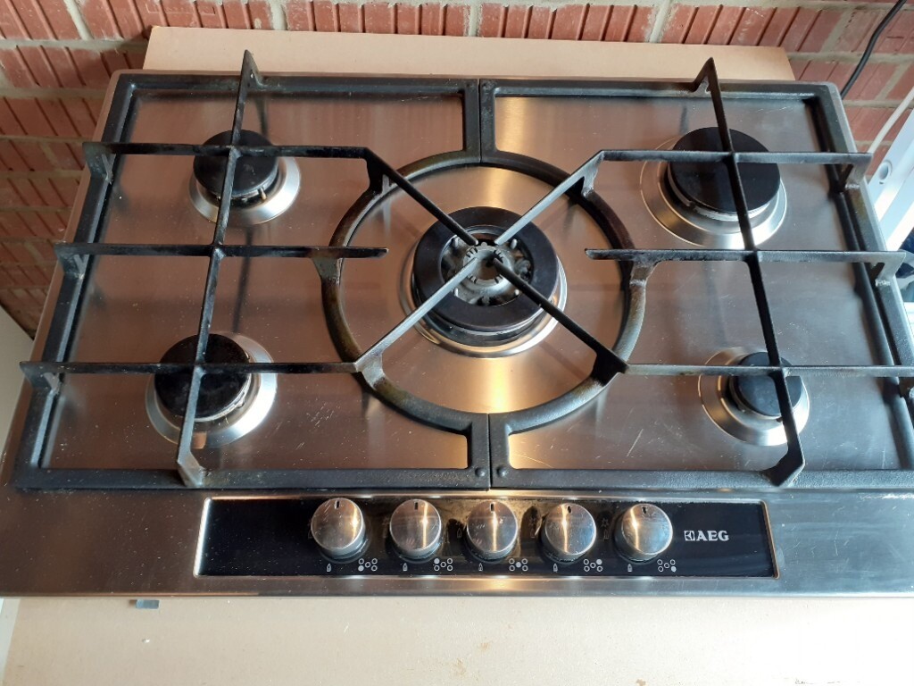 AEG 5 RING GAS HOB PLUS STAINLESS STEEL COOKER HOOD AND SPLASHBACK