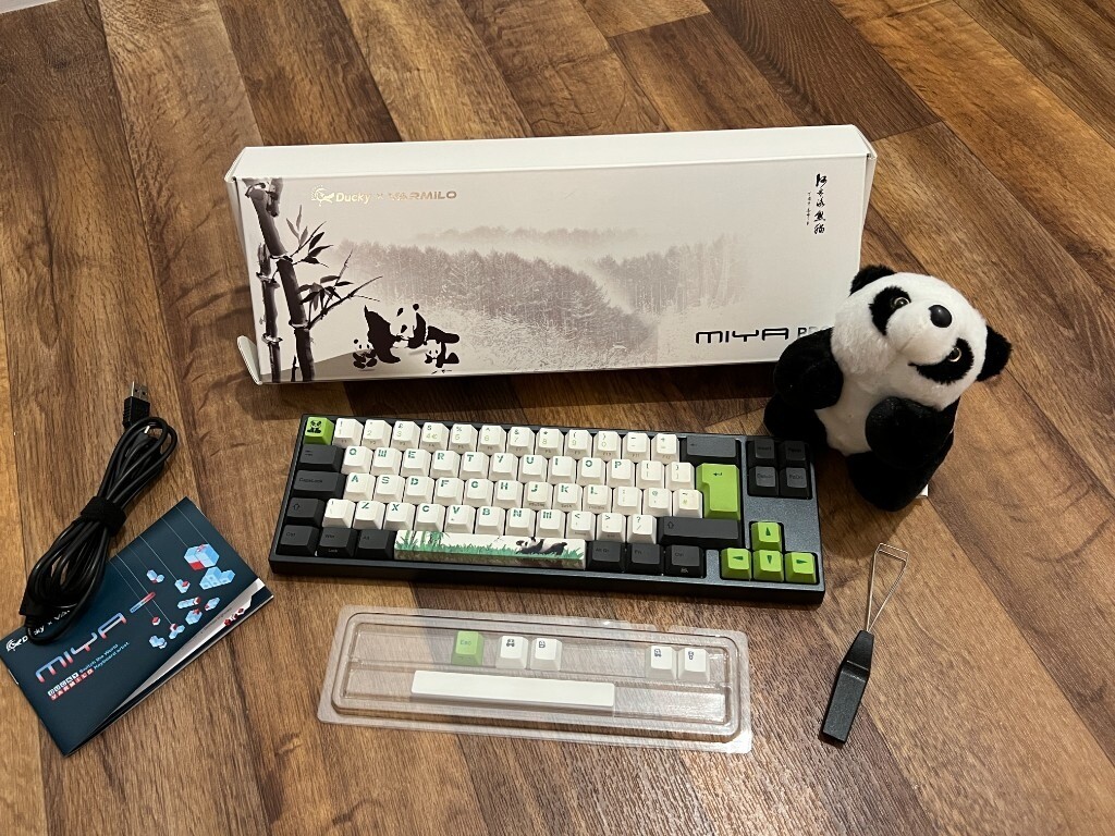 Ducky x Varmilo Miya Pro Panda V2 Mechanical Keyboard - Cherry MX Red ...