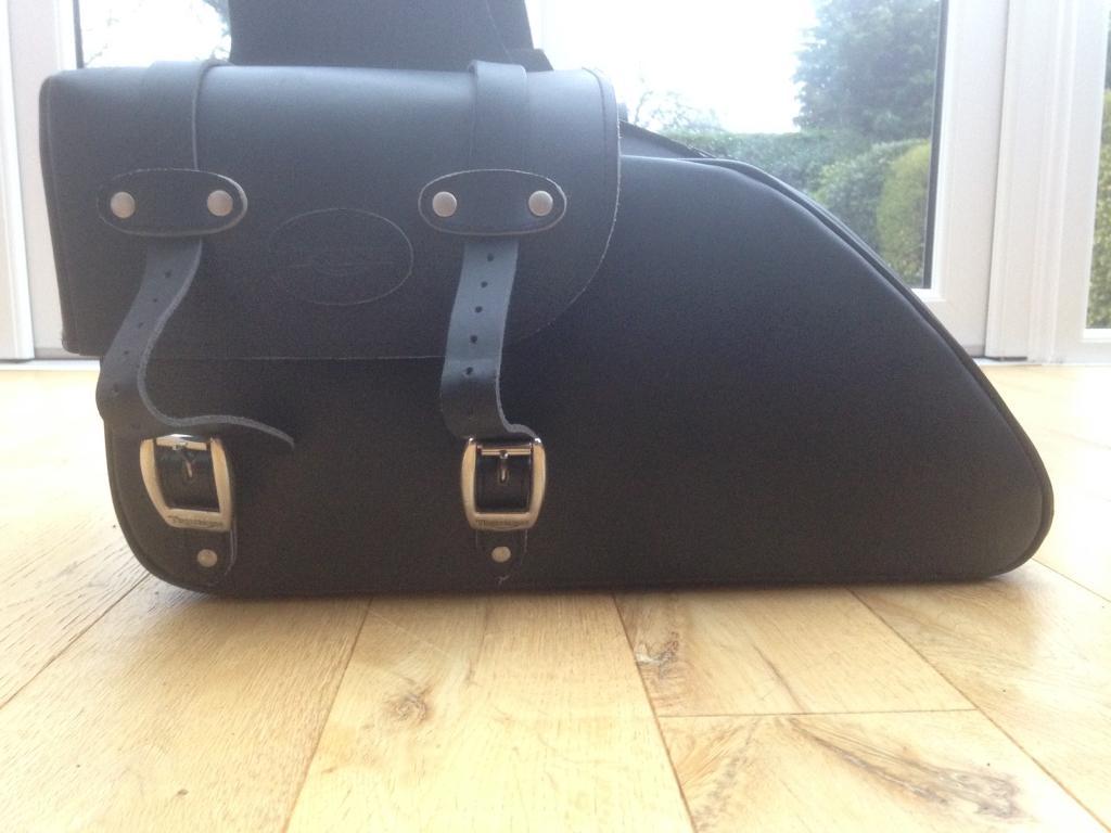 triumph bonneville panniers
