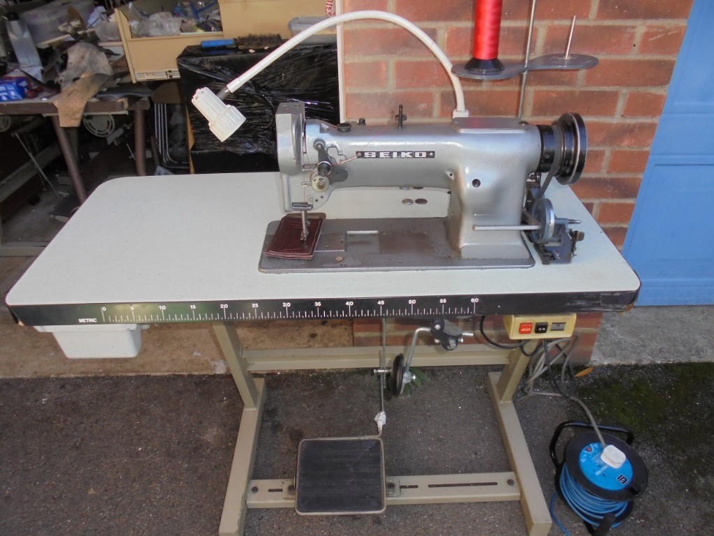 Seiko STW-8B Compound Feed HEAVY DUTY WALKING FOOT Sewing Machine for
