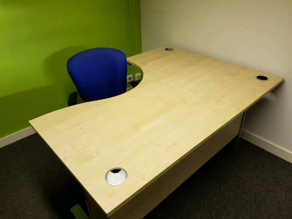 Large Corner Office Desk/Tables Left or Right High Quality Great