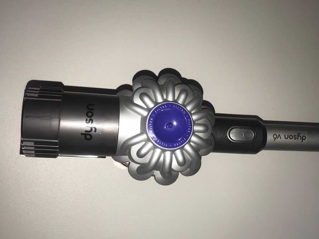 Dyson V6 cordless hoover complete kit with charger in Corfe Mullen