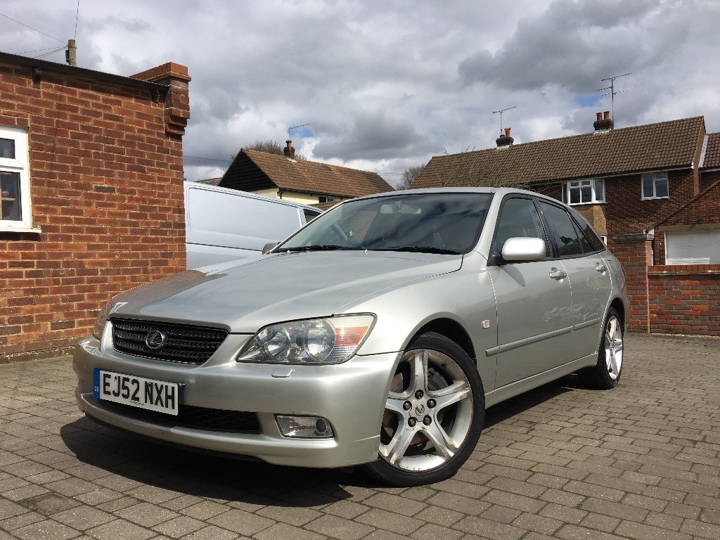 Lexus IS200 Sportcross Rare Estate! in Knebworth