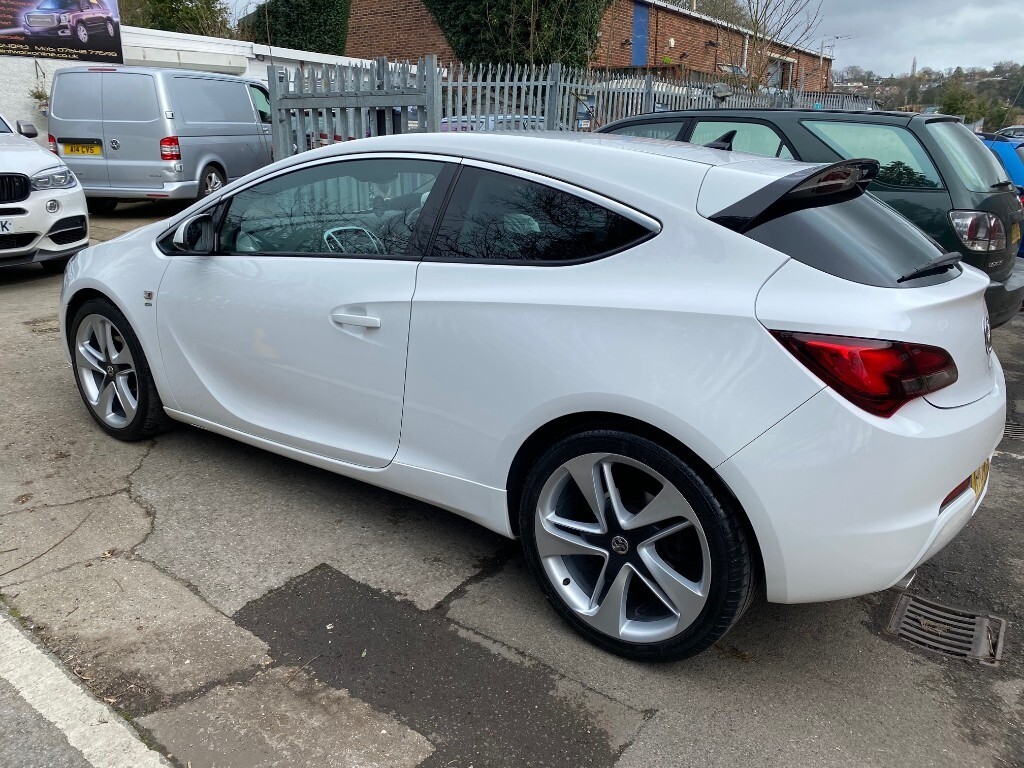 Vauxhall Astra GTC SRi 2014 2lt diesel 3dr in High