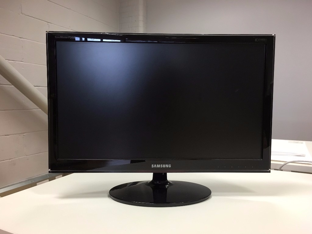 Samsung SyncMaster P2450H 24" LCD monitor in London Bridge, London