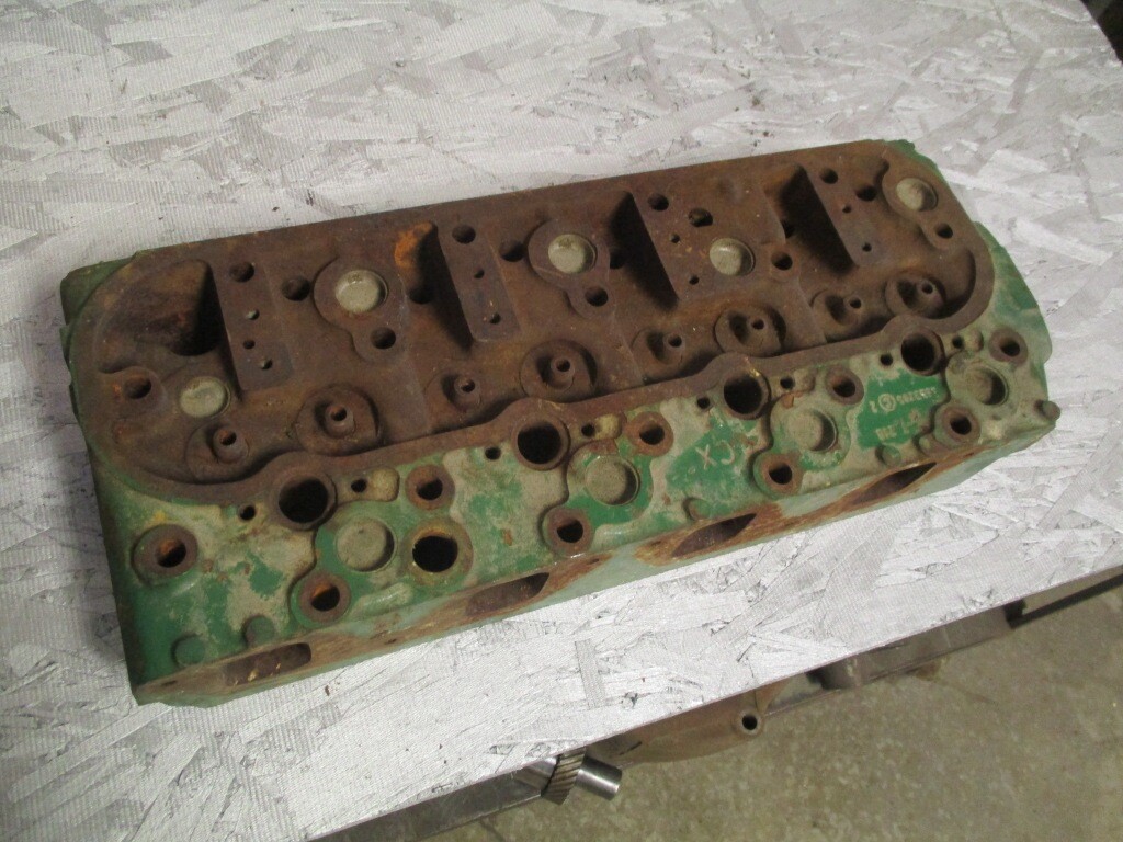 Oliver 1365 White 2-60 Tractor Cylinder Head