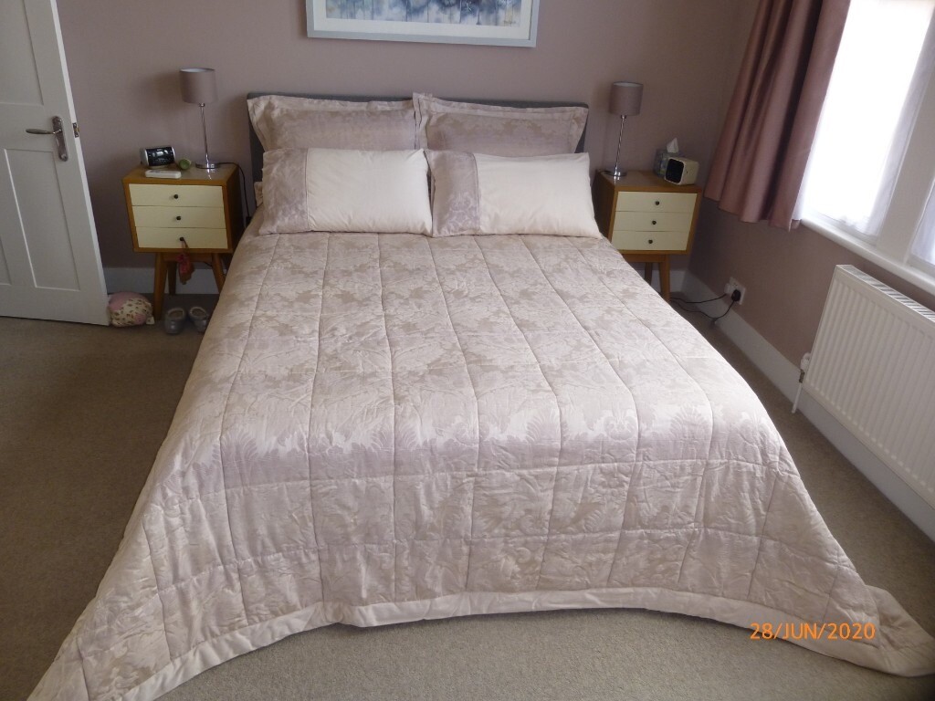 Dorma Evie bed set and curtains pink/lilac in Addlestone, Surrey