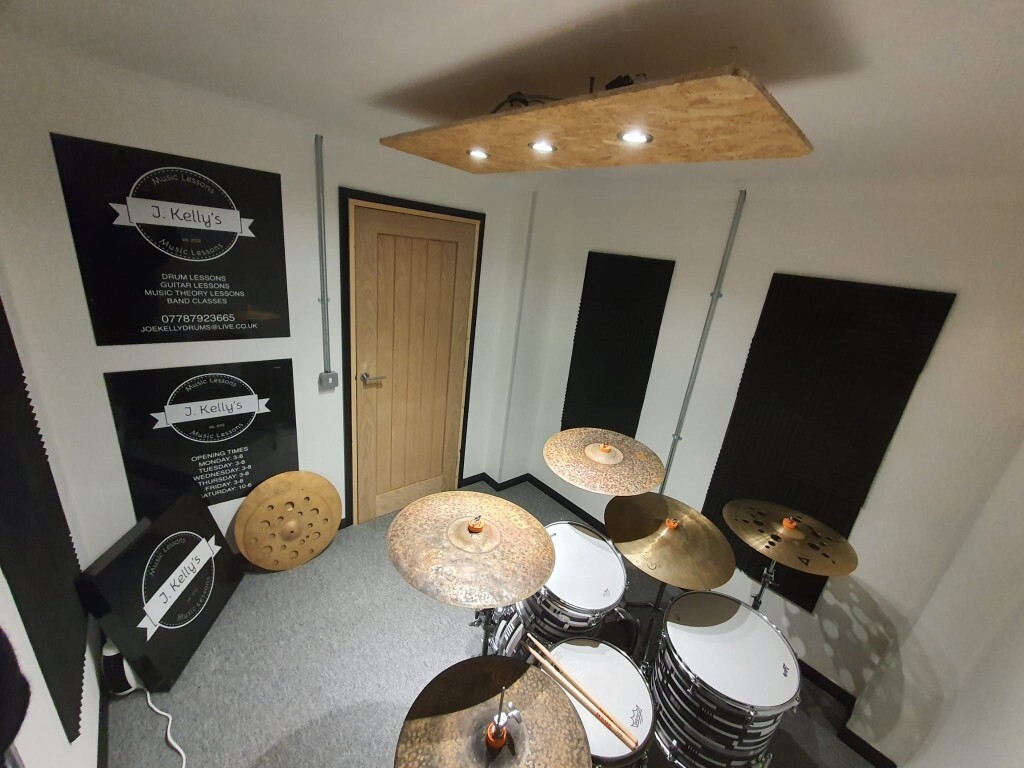 Rehearsal / drum room available for monthly hire band practice space B