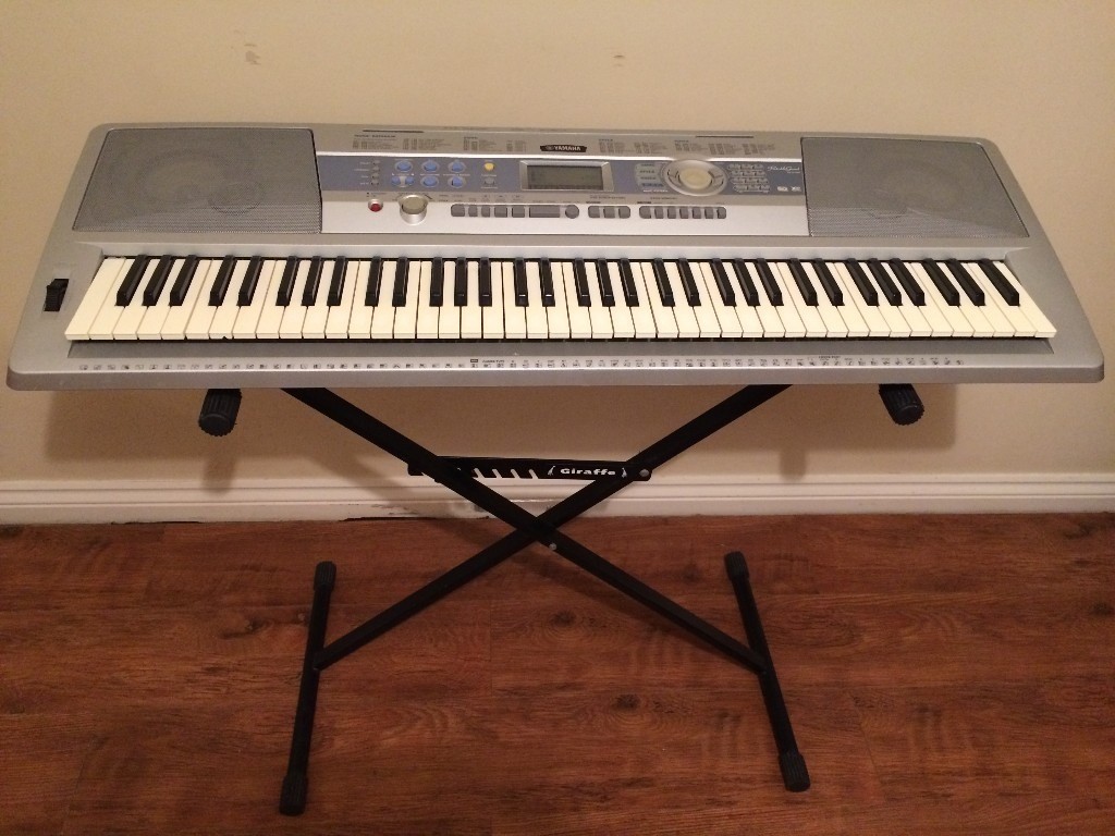 YAMAHA DGX200 76Key Grand Piano Electronic Keyboard Stand, Cover