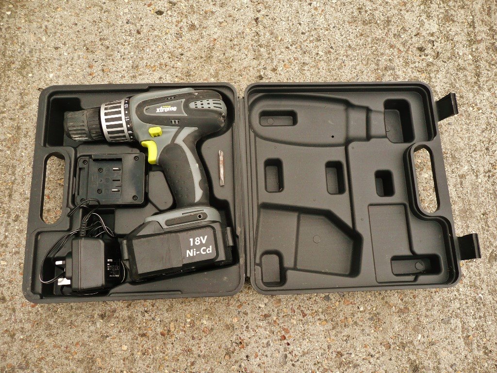 Challenge Xtreme Cordless Drill Driver 18V D009 with Charger Case & Double Ended Screwdriver