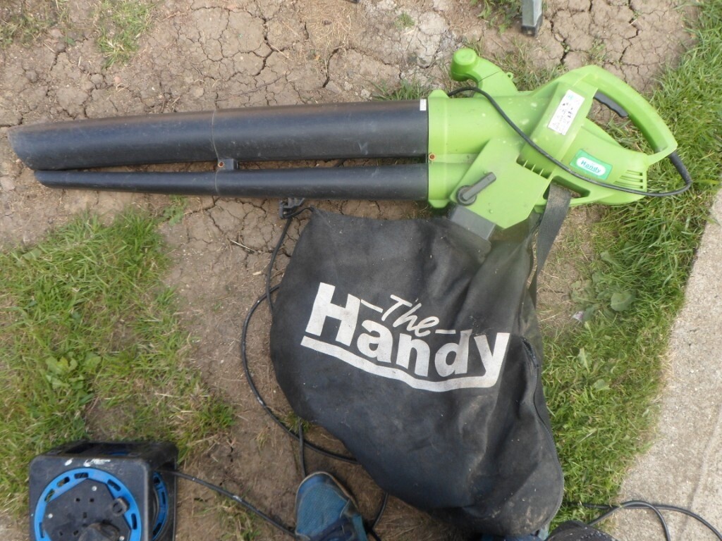 THE HANDY 2500W GARDEN VAC VACUUM HOOVER LEAF BLOWER for sale in