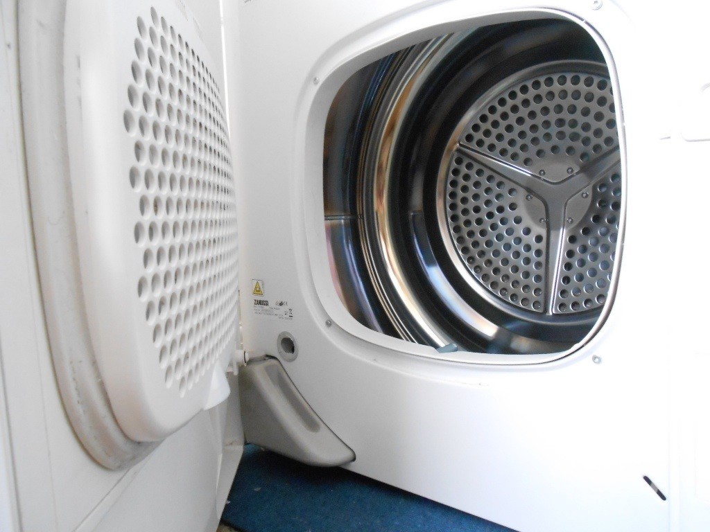 Zanussi TC 180 compact 3.4kg CONDENSER tumble dryer for small flat in Brighton, East Sussex