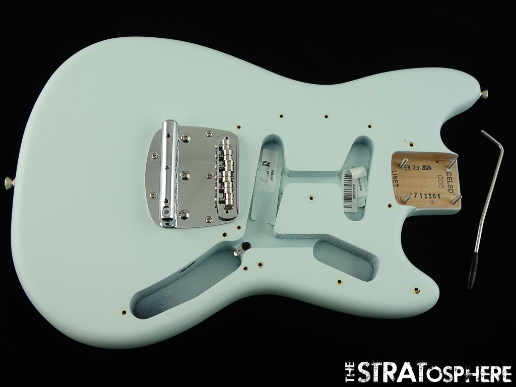 【最終値下げ】Fender American Performer Mustang Fender American Performer Mustang Electric Guitar in 3 Color