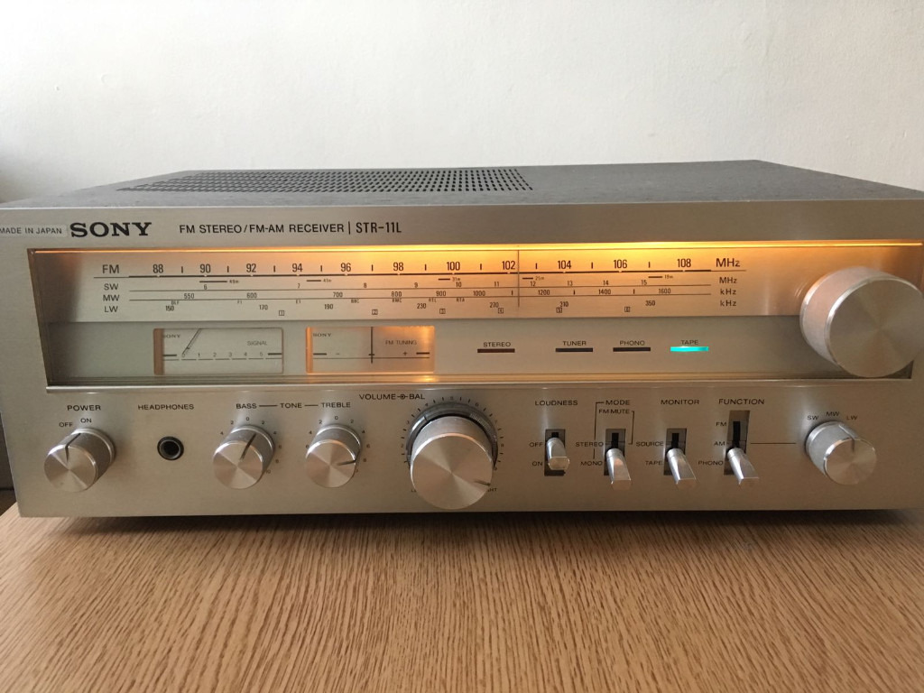 Vintage Sony STR11L Stereo FM HiFi Amplifier Receiver with Phono in