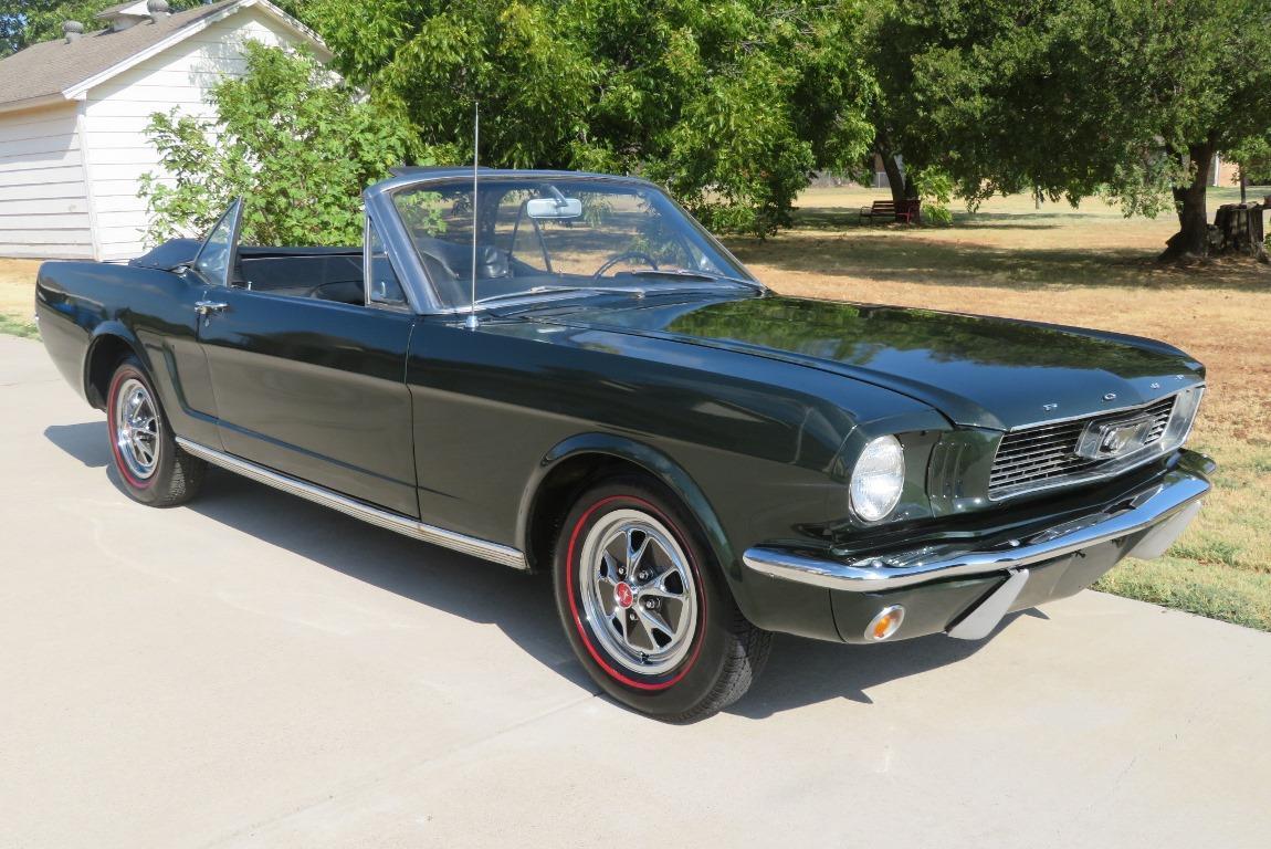 Owner 1966 Ford Convertible Mustang Automatic    FREE SHIPPING