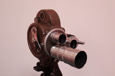 Bell & Howell 16mm Filmo 70DR Cine Camera w/3 Lenses Bell & Howell 16mm Filmo 70DR Cine Camera w/3 Lenses