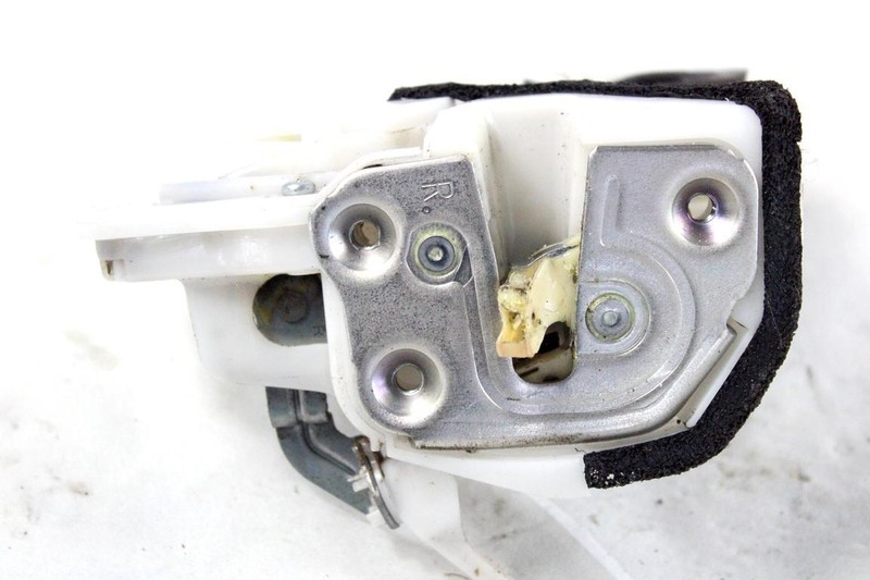 Db2w58310 Fermeture Serrure Port Avant Droite Mazda Cx-3 1.5 D 77kw 6m 5p