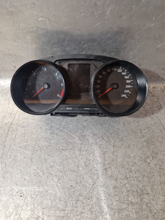 A2c87325600 Volkswagen Polo V 6r 2015 Diesel Compteur De Vitesse Tableau De Bord