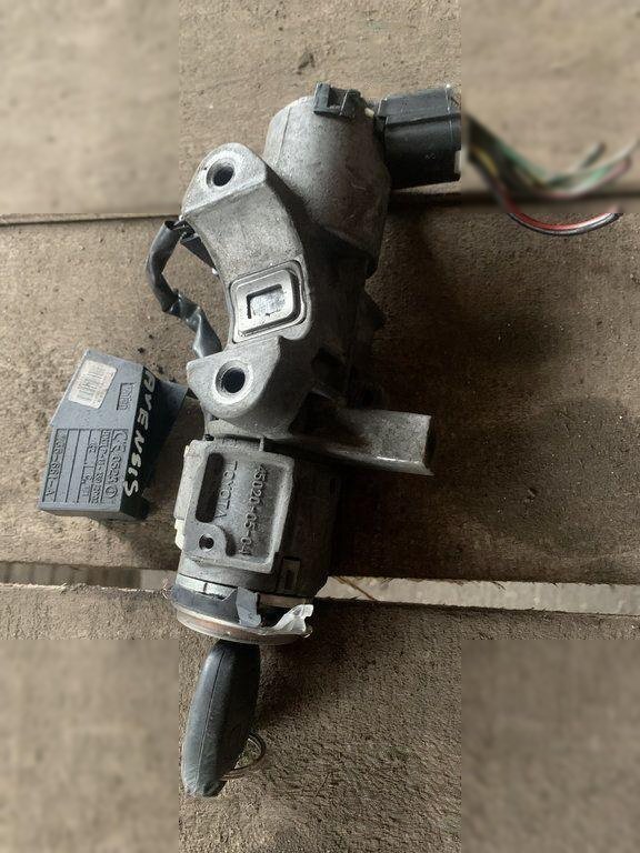 Toyota Avensis T22 736661a 450200504 Verrouillage D'Allumage 2.20 17475651