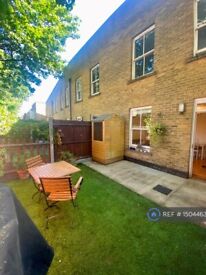 image for 2 bedroom house in Lighterman Mews, London, E1 (2 bed) (#1504463)