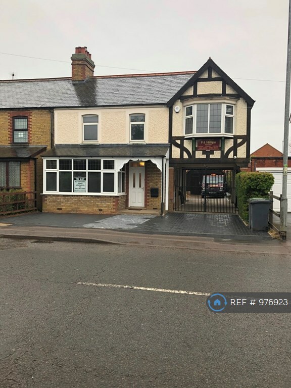 1 bedroom in Ampthill Road, Flitwick, MK45 (976923) in Flitwick, Bedfordshire Gumtree