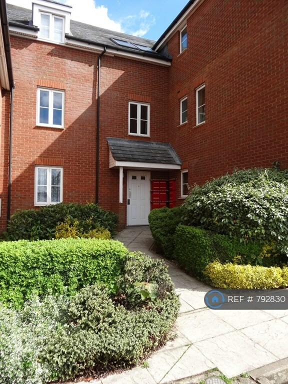 2 bedroom flat in Hughes Croft, Bletchley, Milton Keynes, MK3 (2 bed