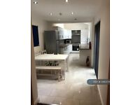 6 bedroom house in Cottesmore Road, Nottingham, NG7 (6 bed) (#1295374)