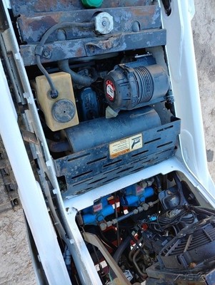 Bobcat MT55 Walk Behind Track Skid Steer Loader, Aux Hydraulics