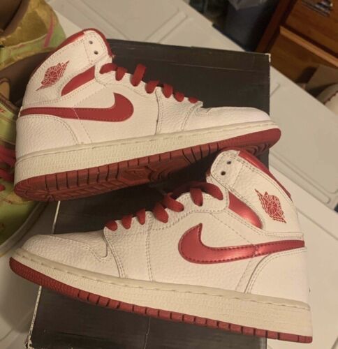 Nike Air Jordan 1 Retro High (GS) Do The Right Thing White Nike Air Jordan 1 Retro High (GS) Do The Right Thing White