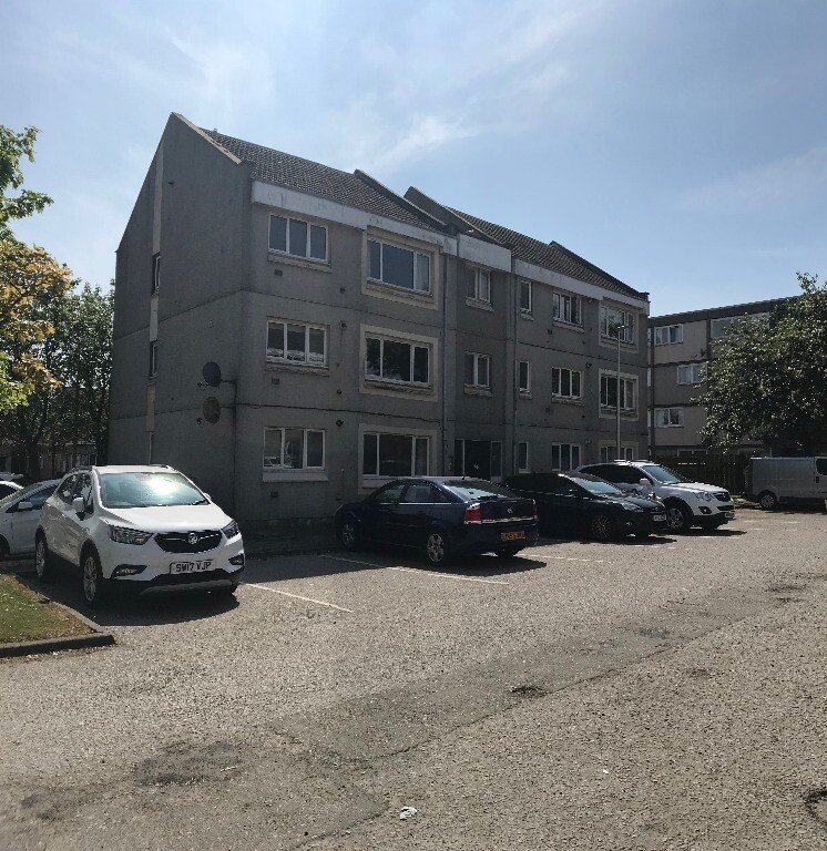 2 bedroom flat in Rousay Terrace, Summerhill, Aberdeen, AB15 6HF in