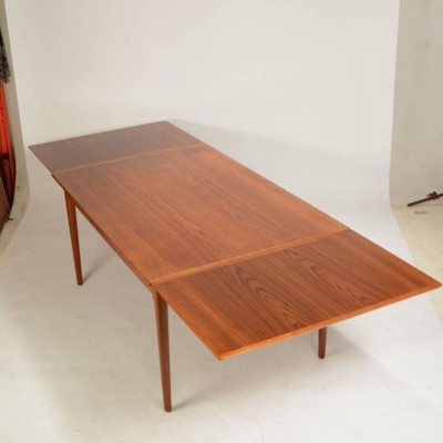 Danish Modern Mid Century Modern L&F Mobler Teak Dining Table Fully Refinished