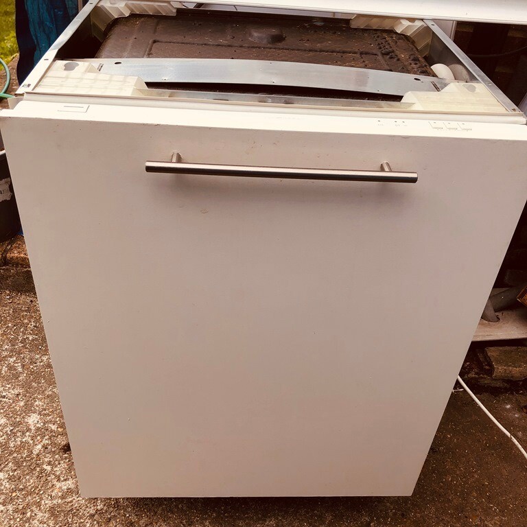 **TECNIK INTEGRATED DISHWASHER**A+ ENERGY RATING**GOOD CONDITION