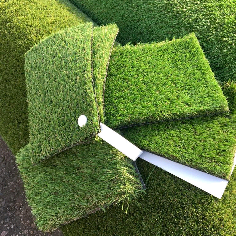 💥 Artificial Grass, largest variety in the UK. in Willenhall, West