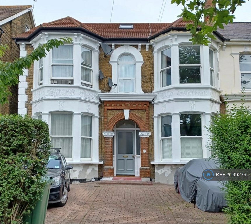 2 bedroom flat in Fairlop Road, London, E11 (2 bed) (492790) in Leytonstone, London Gumtree