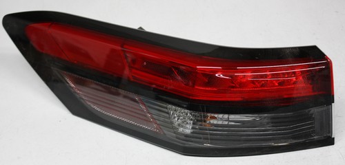 ZN6 テールライト OEM Left Driver Side LED Tail Lamp For Nissan Pathfinder