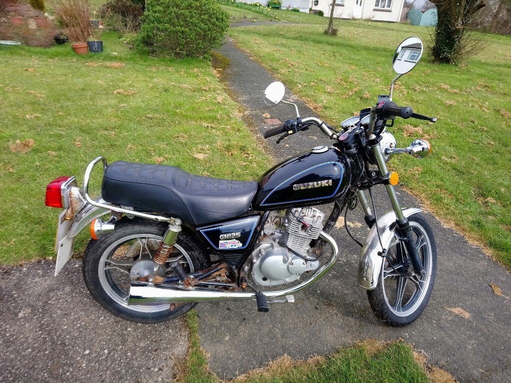 suzuki gn 125 bike