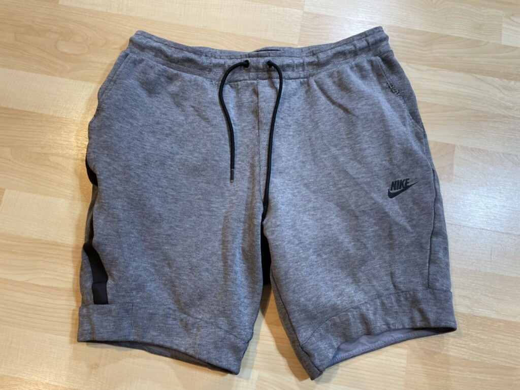 Mens Nike Sportswear Tech Fleece Shorts Size Large Grey | eBay