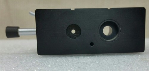 LEITZ WETZLAR SLIDE DUAL IRIS DIAPHRAGM MICROSCOPE PART VERTICAL *See Photos*