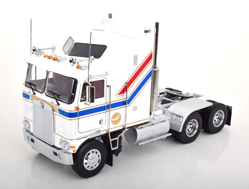 1976 ケンワース K100 エアロダイン　(レッド/ホワイト) 1:64 IXO Models *RED & WHITE* 1976 Kenworth K100 Aerodyne