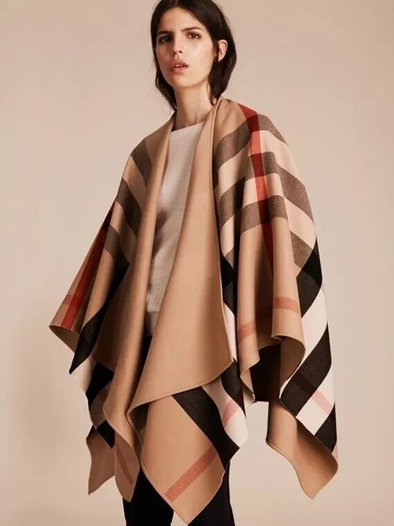 NWT BURBERRY CHARLOTTE CAMEL WOOL CHECK REVERSIBLE CAPE