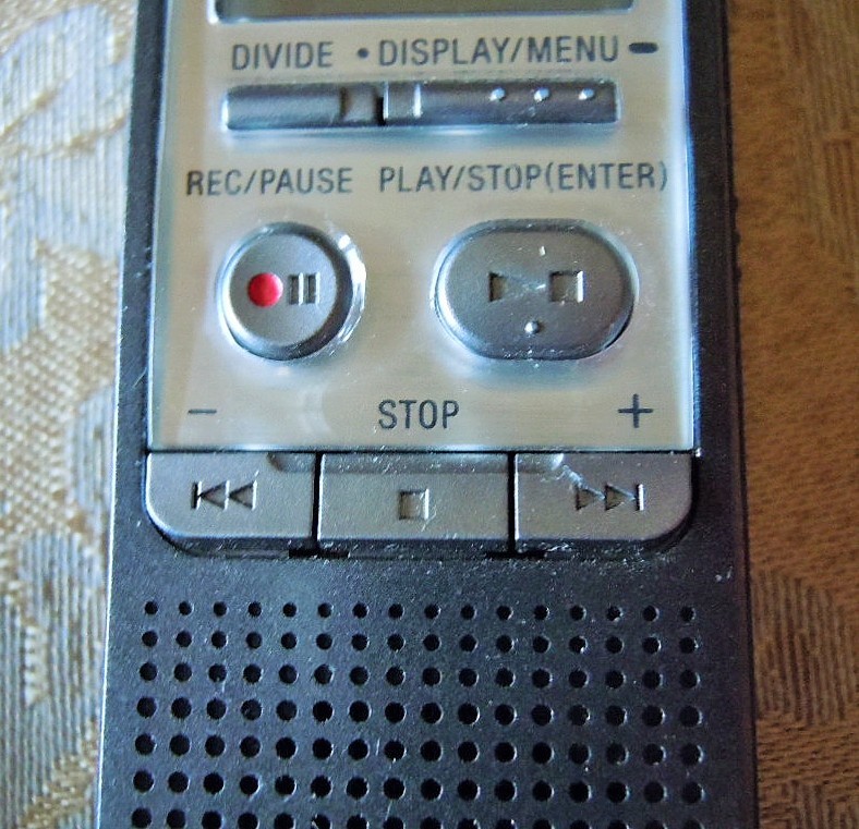 Sony ICD-P520 (256 MB, 130 Hours) Handheld Digital Voice Recorder