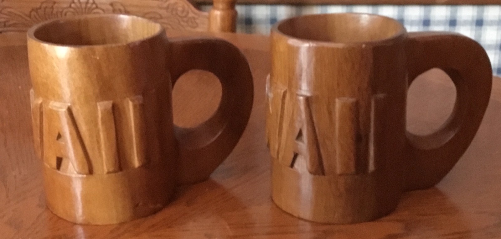 2 2 VINTAGE KAHANA MONKEYPOD CARVED WOOD HAWAII MUGS