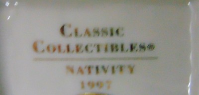 NEW Macys Store NATIVITY MUSIC BOX Holy Family Christmas Trinket Box Figurine!