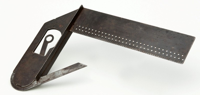 Equerre En Fer Us Avec Lame PerforÃ©E Et Fausse Ã©Querre Xixe Sc
